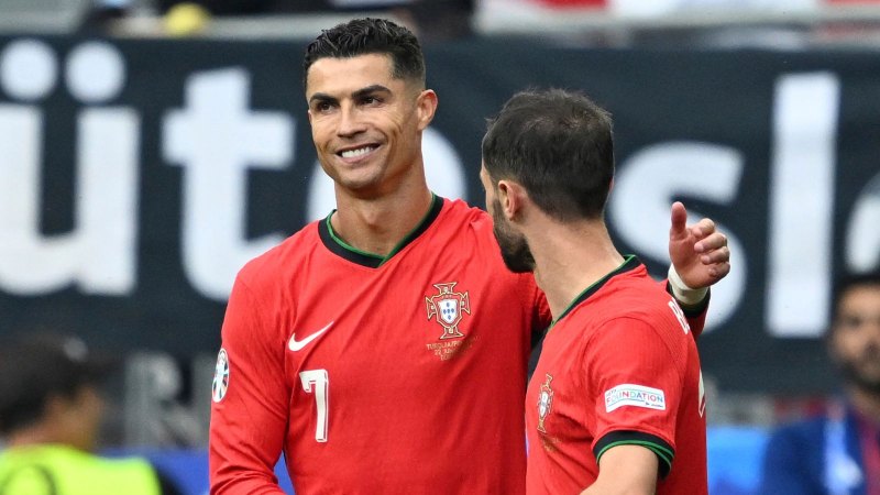 Cristiano Ronaldo truyền cảm hứng cho các đồng đội